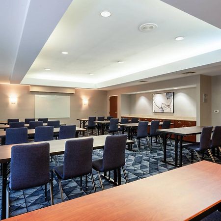 מלון Courtyard Columbus Airport מראה חיצוני תמונה