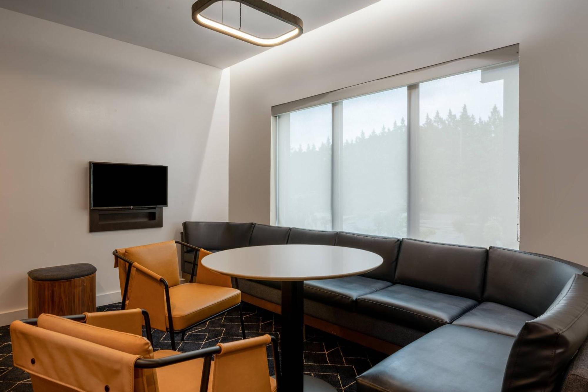מלון Courtyard Columbus Airport מראה חיצוני תמונה