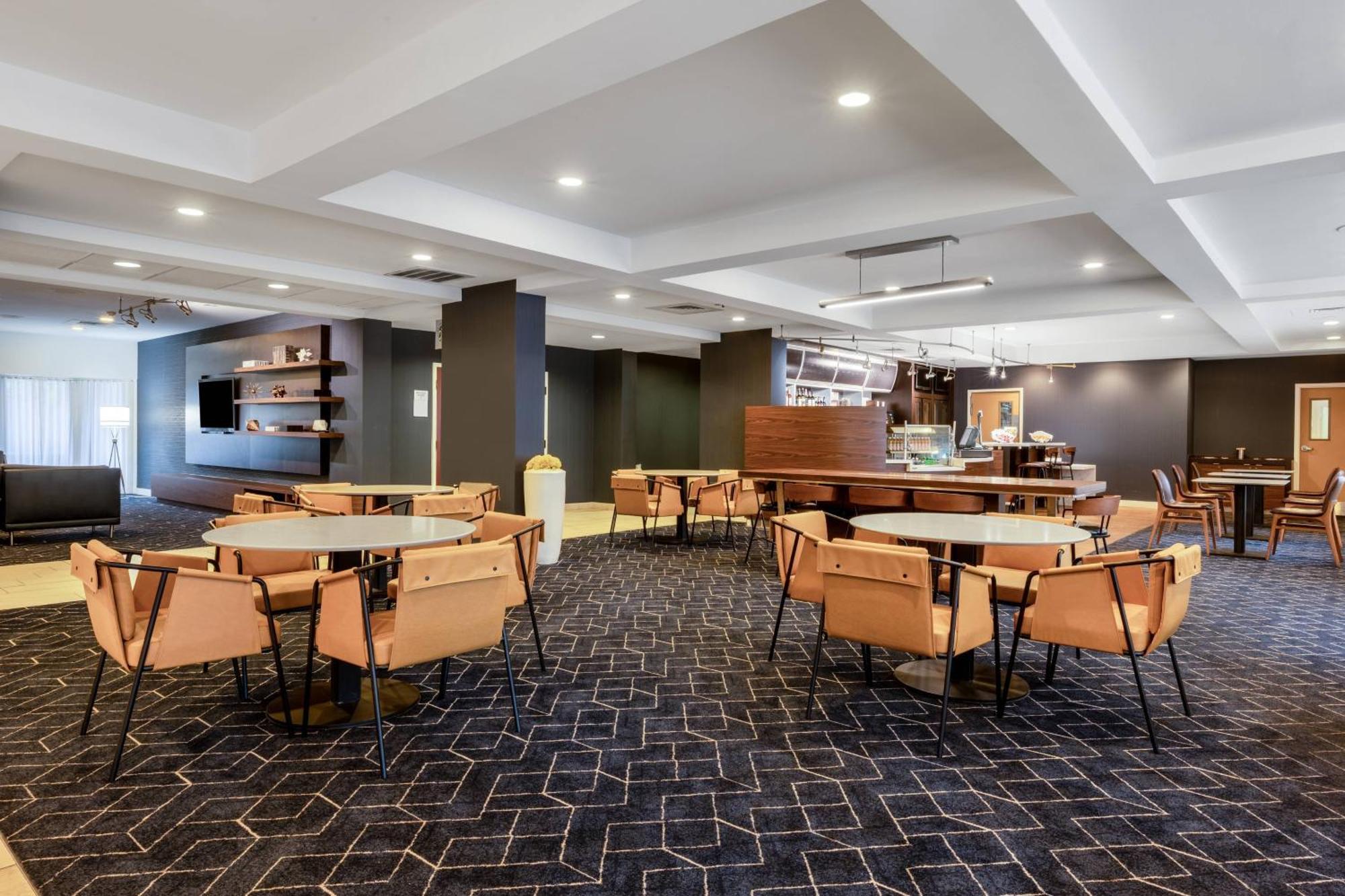 מלון Courtyard Columbus Airport מראה חיצוני תמונה